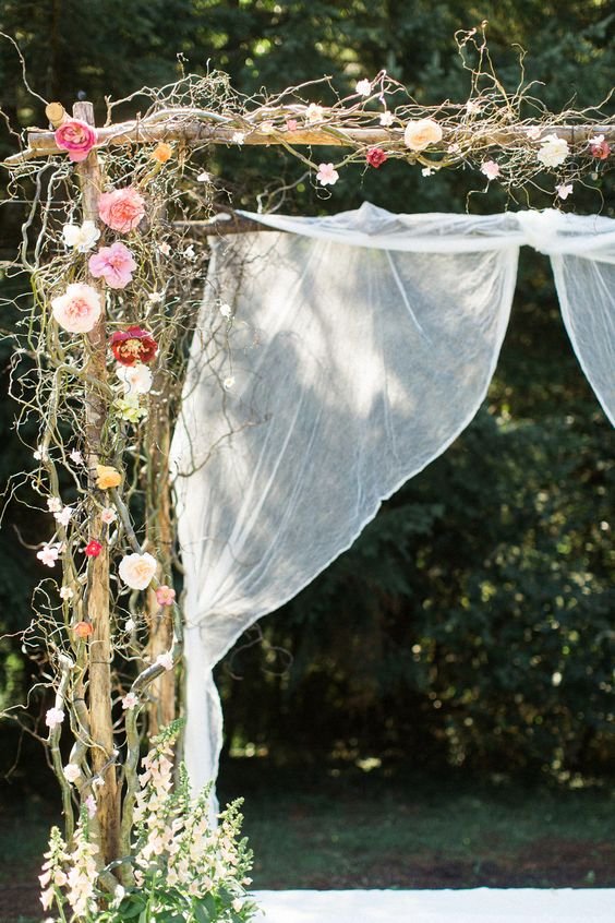 Photography: Anna Jaye Photography  Read More: http://www.stylemepretty.com/2014/01/13/diy-backyard-oregon-wedding/: 